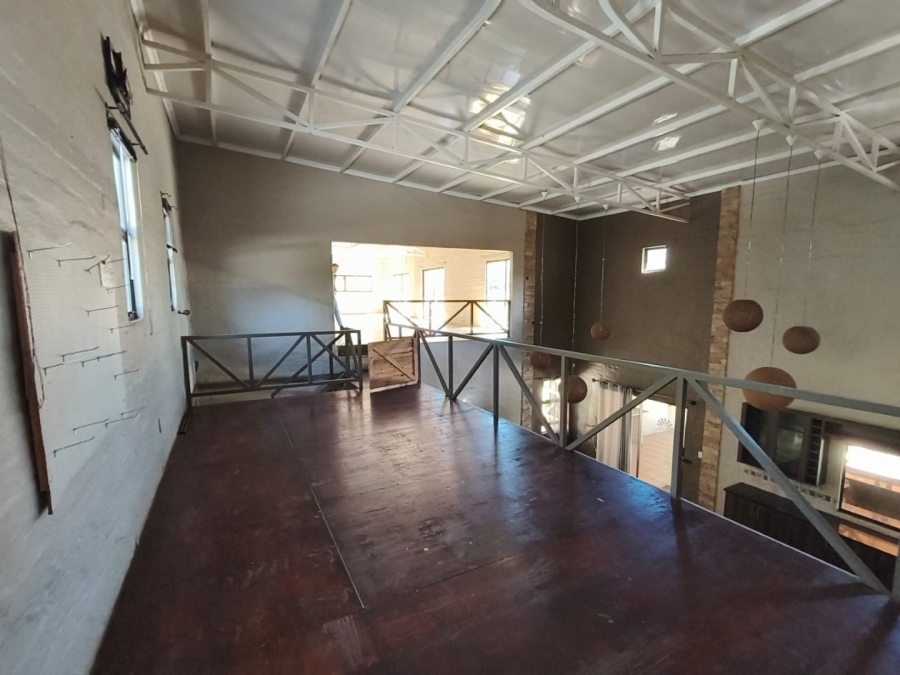 5 Bedroom Property for Sale in Mooinooi North West